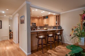 Kühlschrank, Mikrowelle, Geschirrspüler