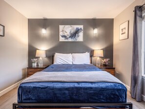 1 sovrum, strykjärn/strykbräda, internet och sängkläder