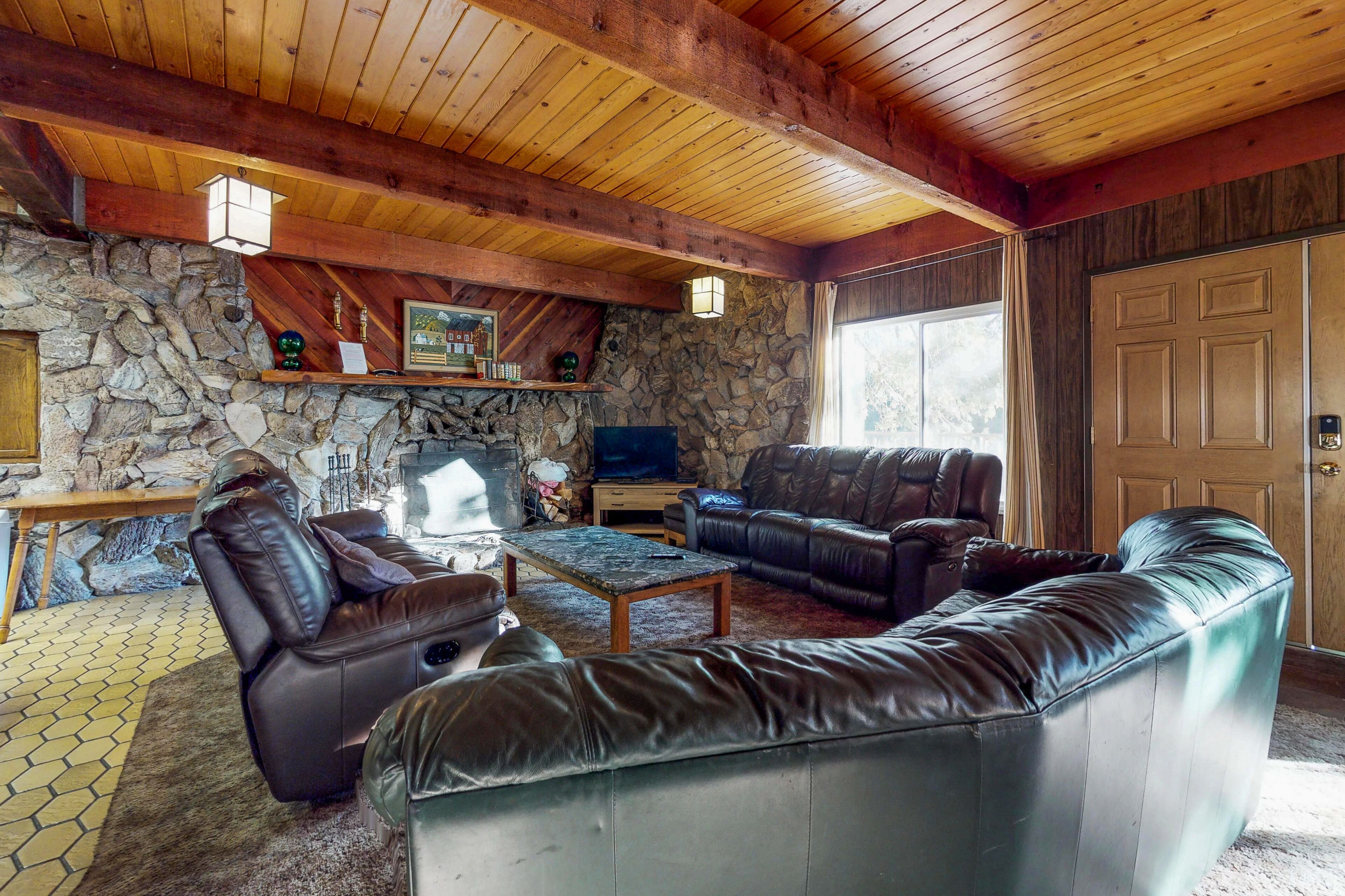 Dog-Friendly Mountain Cabin with Great View & Location a Few Miles from Town