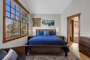 4 habitaciones, escritorio, wifi gratis y ropa de cama