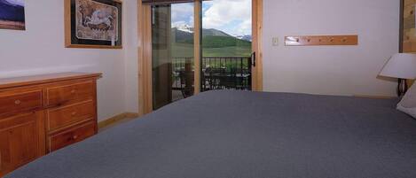 4 bedrooms, iron/ironing board, travel cot, WiFi