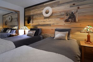 4 soverom, strykejern/-brett, reiseseng for barn og wi-fi