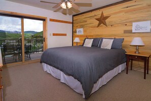 4 bedrooms, iron/ironing board, travel crib, WiFi - Aspen Grove, Ski in/out, Hot Tub, Pet Friendly (Mt. Crested Butte)
