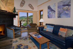 TV, peis og kontorer