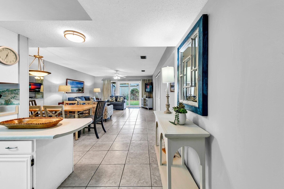 Photo 16 of Beach Service Included! Pet-friendly! Chateau La Mer 11B!