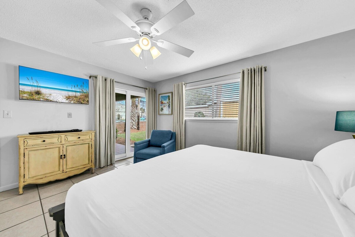 Photo 7 of Beach Service Included! Pet-friendly! Chateau La Mer 11B!