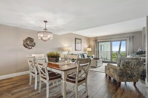 Smart TV, DVD player