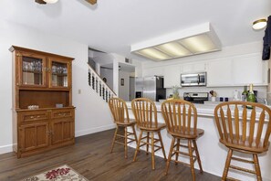 Fridge, microwave, oven, stovetop - Heart of Carlsbad Close to Village and to Beach (Carlsbad)