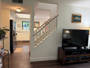 Interior - Heart of Carlsbad Close to Village and to Beach (Carlsbad)