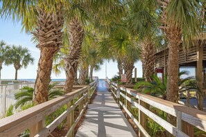 Property grounds - Regency Isle 911 by Liquid Life (Orange Beach)