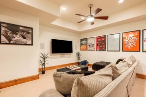 TV, fireplace, DVD player