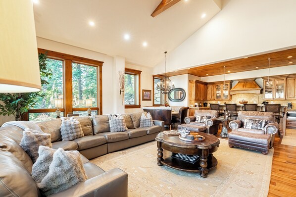 TV, fireplace, DVD player