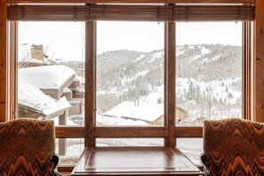 Interior - Modern Mountain Design, High-End Kitchen, Theater Room & Hot Tub! (Park City)