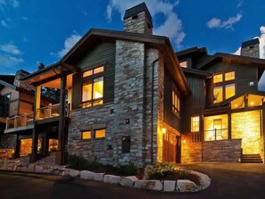 Exterior - Modern Mountain Design, High-End Kitchen, Theater Room & Hot Tub! (Park City)