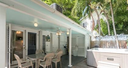 Dog-ystävällinen Key West mökki yksityinen kylpytynnyri & lyömätön paikka!