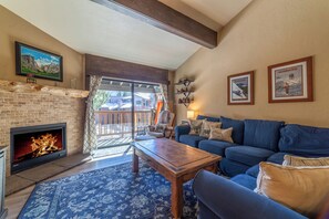 Smart TV, fireplace, Netflix, DVD player