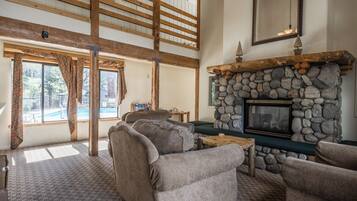 Smart TV, fireplace, Netflix, DVD player