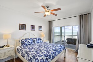 4 makuuhuonetta, silitysrauta/-lauta, ilmainen Wi-Fi, vuodevaatteet