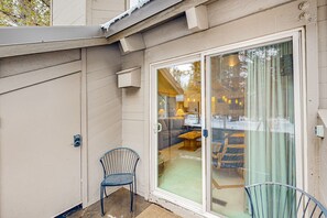 Exterior detail - Comfortable condo w/ shared pool, SHARC passes, trails, and more! (Bend)