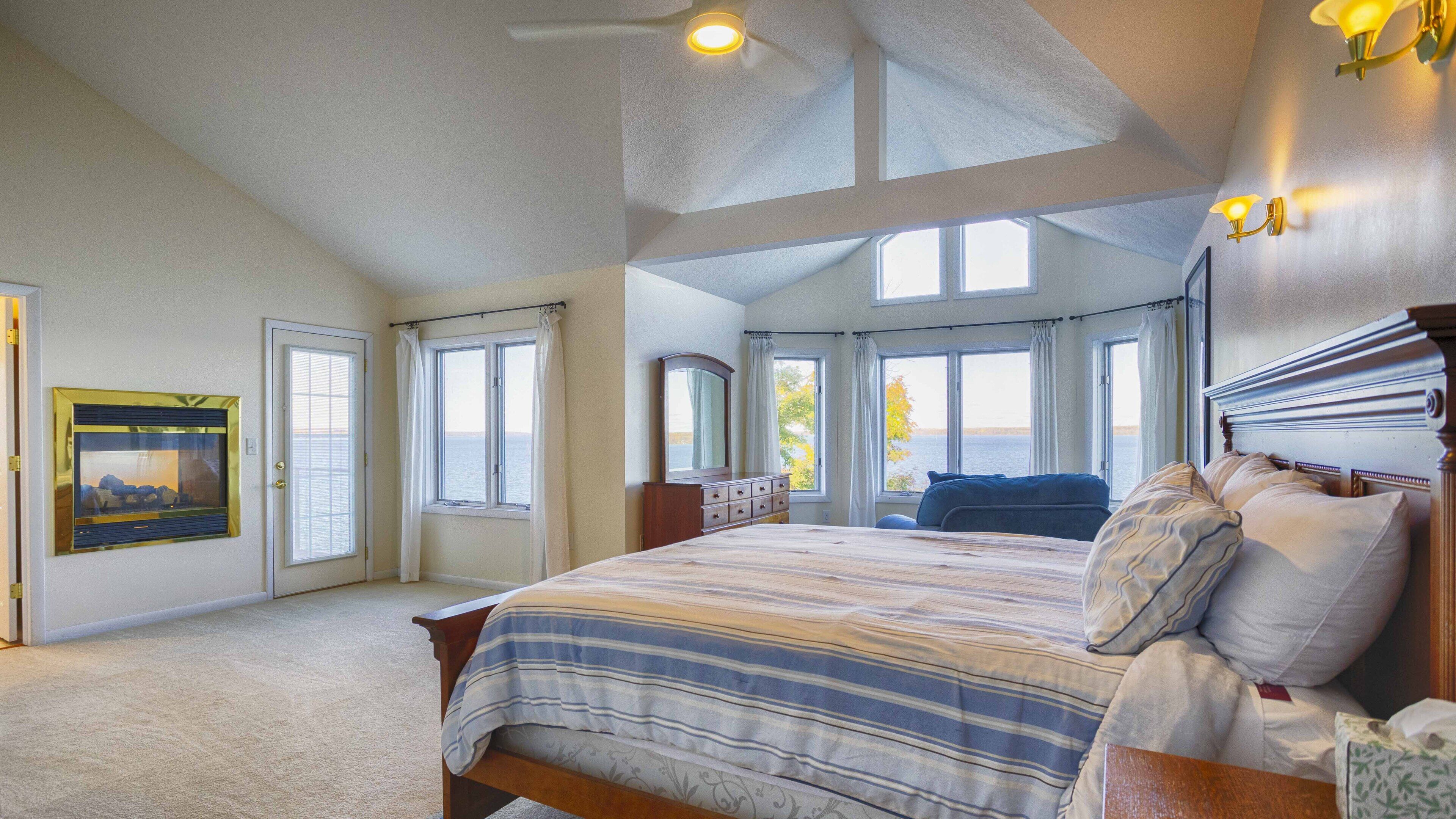 4 dormitorios, tabla de planchar con plancha, Internet y ropa de cama