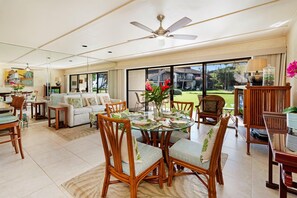 Dining - Ma'alaea Surf, Unit G5-1 Bd Beachfront Condo, AC, Wi-Fi, TV, Kitchen, Pool (Kihei)