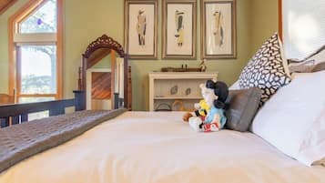 4 Schlafzimmer, Schreibtisch, Bügeleisen/Bügelbrett, kostenloses WLAN