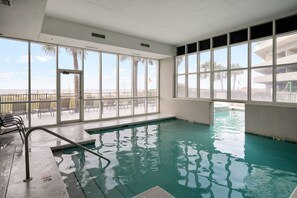 Una piscina techada