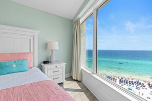 1 chambre, fer et planche à repasser, accès au Wi-Fi (inclus)