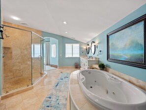 Douche, baignoire Ă jets, serviettes fournies