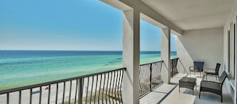 Luna Plata - Oceanfront Duplex with Private Pool & Beach Access