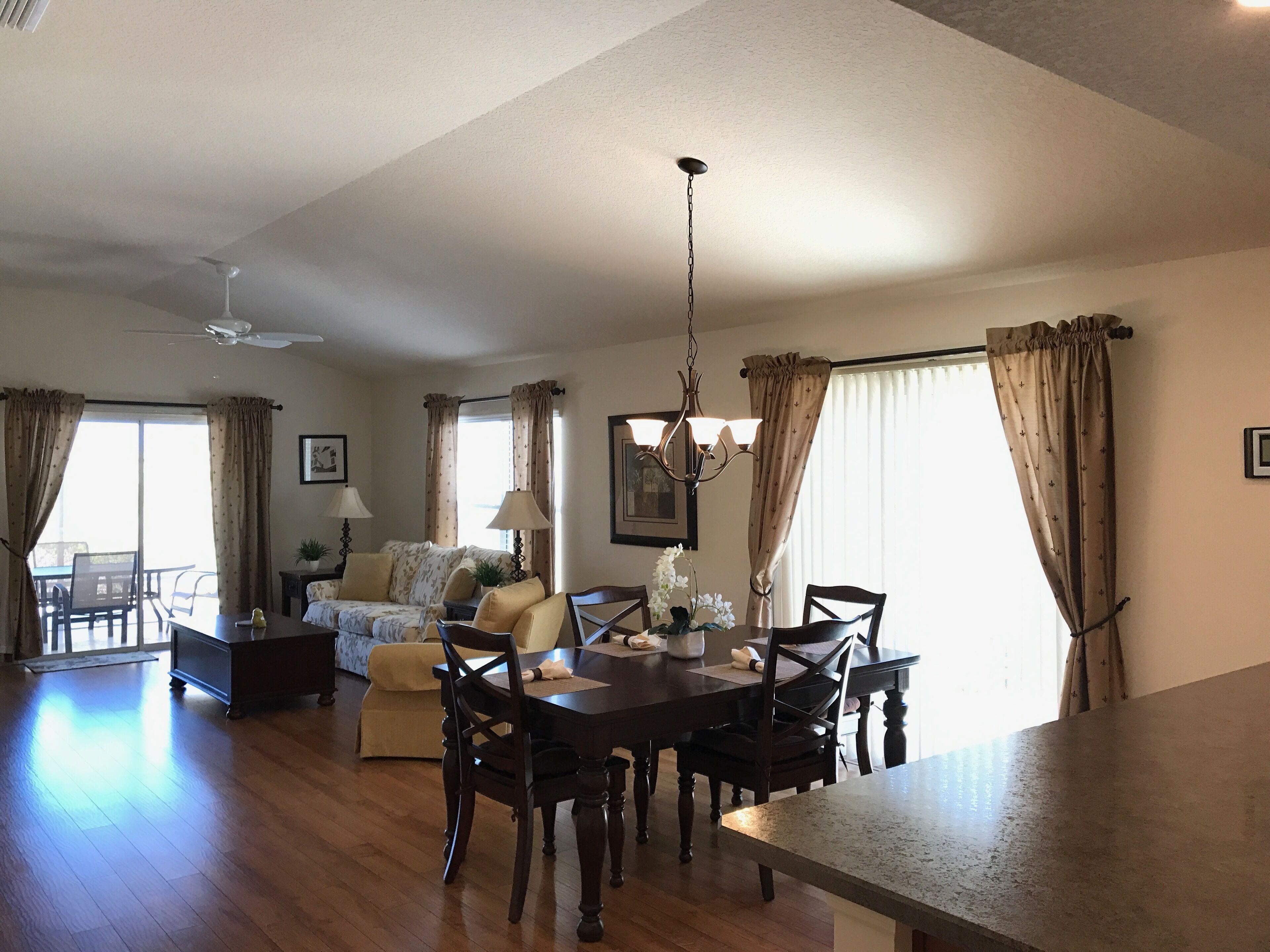 Muy Bien Decorado 2 Hab 2 Ba Ctyd Villa, Carro De Golf Y Wifi Incluido! - Leesburg