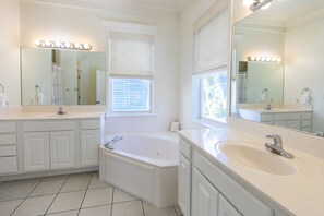 Douche, serviettes fournies