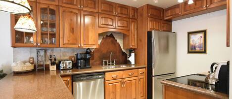 Fridge, microwave, stovetop, dishwasher