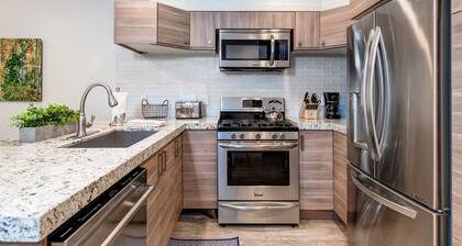 Askeleen päässä historialliselta pääkadulta. Ski-in Ski-out. Äskettäin uusittu. Täydellinen suurille ryhmille!