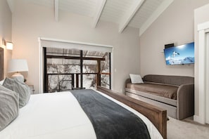 4 chambres, fer et planche à repasser, Wi-Fi, draps fournis