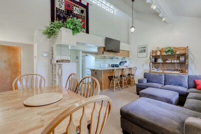 3BR Huntington Lake condo with mountain views, WiFi, 2 decks, private W/D