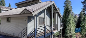 Geräumiges Haus in der Nähe von Huntington Lake, Skifahren und Wald / Bergblick!