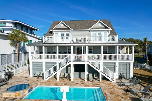 Oceanfront Oasis! Renovated kitchen, Private Boardwalk, Pool, Hot Tub - 3602 Palm