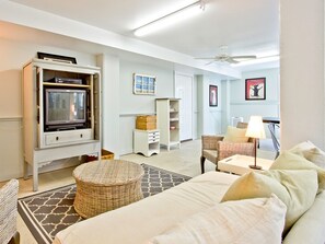 3 bedrooms, iron/ironing board, internet, bed sheets - Baywatch | Bay View, Steps to the Beach! (Tybee Island)