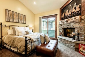 5 habitaciones, tabla de planchar con plancha, wifi y ropa de cama