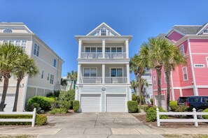 Exterior - Starboard - Six Bedroom, Five-and-a-Half-Bath Beach House with Community Pool (Garden City Beach)