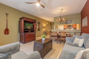 Smart TV, stereo - Summer Deal Wailea 2BR Condo Near Beach with Golf Course Views (Kihei)