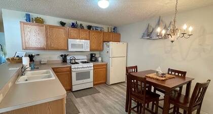 Charming Oasis in The Villages - Pet-Friendly Paradise w/Golf Cart!