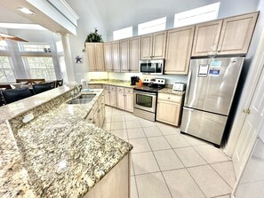 Fridge, microwave, oven, stovetop - 6-Seat Golf Cart! Steps to Pool! 5259TS (Miramar Beach)