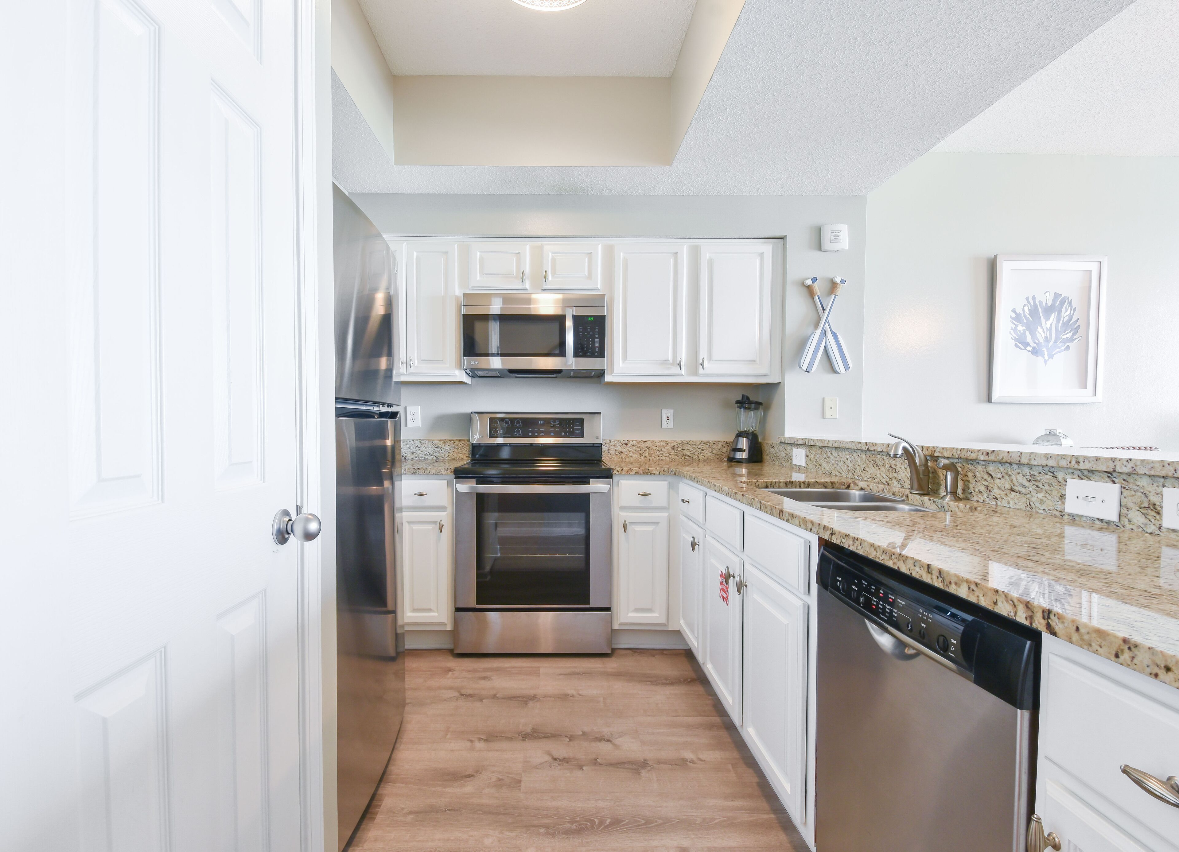 Updated & spacious w/beachfront view from Scenic Hwy 98!