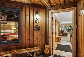 Entry - Atrium 108 - Breckenridge Vacation Rental - Atrium 108: Historic District Ski Condo, Fireplace, Hot Tub Access! (Breckenridge)