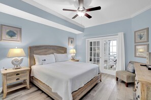 3 slaapkamers, een strijkplank/strijkijzer, gratis wifi, beddengoed