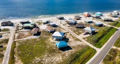 Pari päivämäärää auki kesäkuussa - soita alennuksia!Loma rannalla!