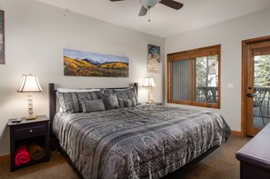 2 dormitorios, tabla de planchar con plancha, Internet y ropa de cama