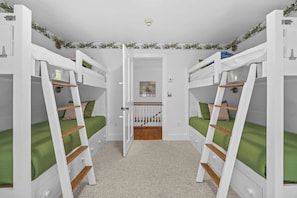 6 dormitorios, tabla de planchar con plancha, wifi gratis y ropa de cama